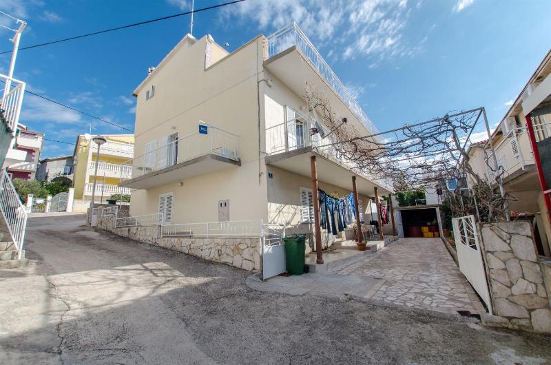 Apartment Josipa - image 1