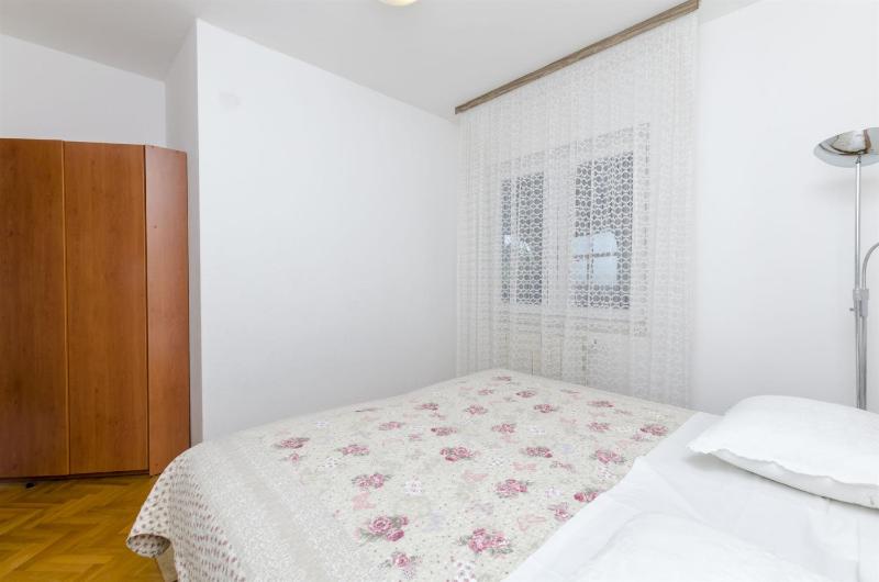 Two-Bedroom Apartment with Terrace image 4
