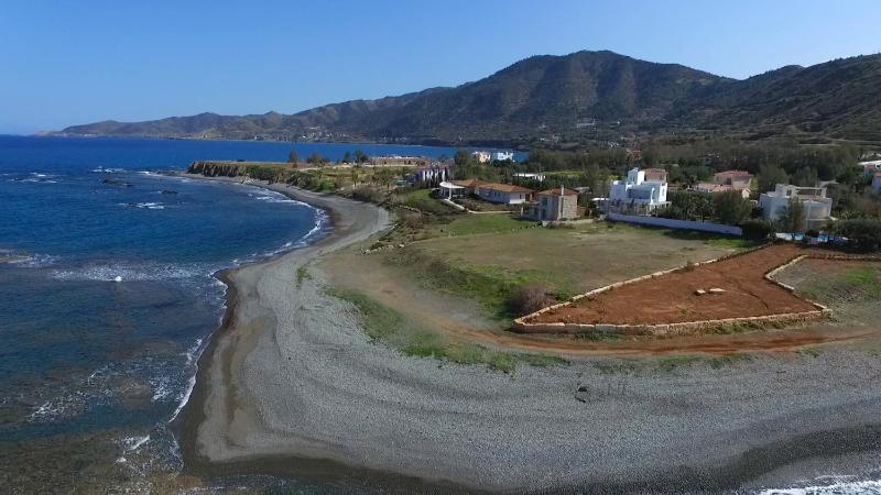 Three-Bedroom Villa with Private Pool and Sea View image 3