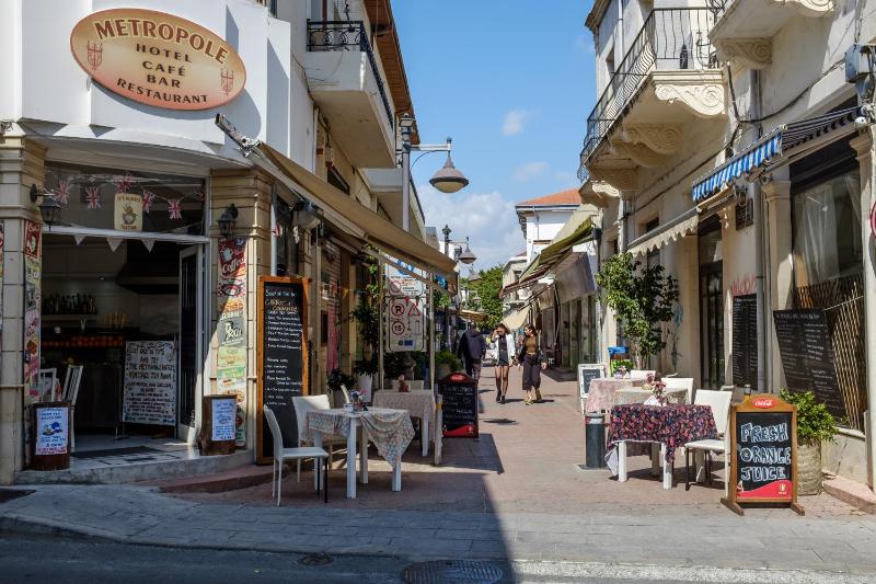 Limassol Old Town Mansion - Steps to the Sea  Marina and Center - image 14
