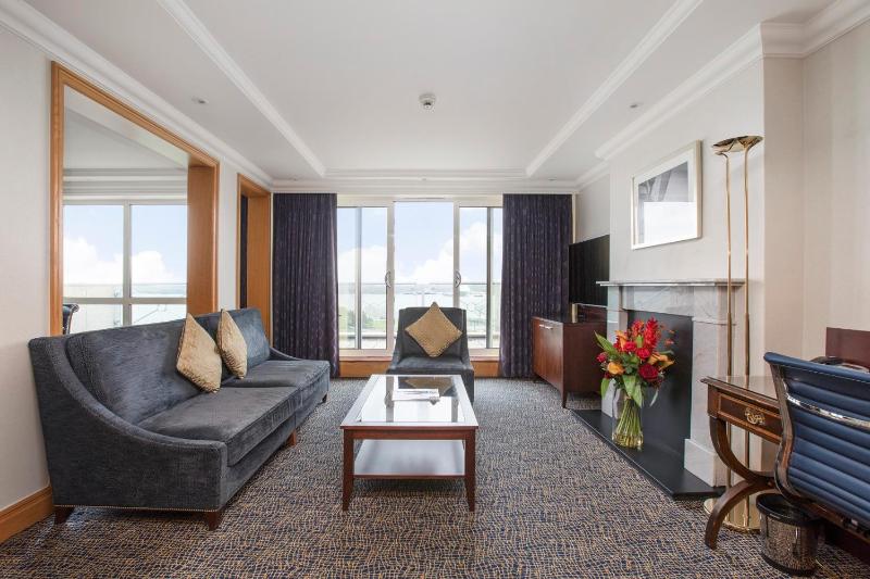 Presidential Suite image 3