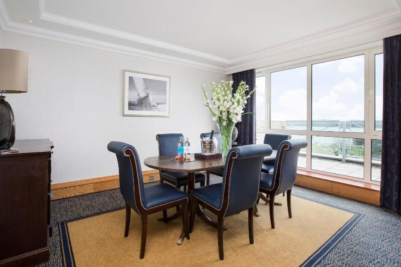 Presidential Suite image 4