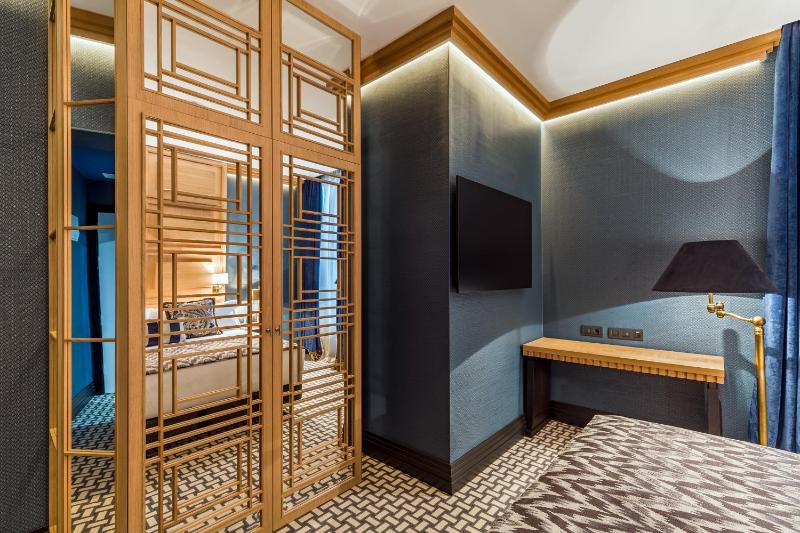 Superior Double Room image 3