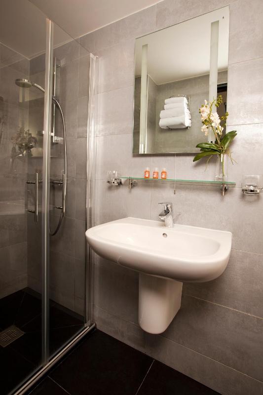 Superior Double or Twin Room image 3