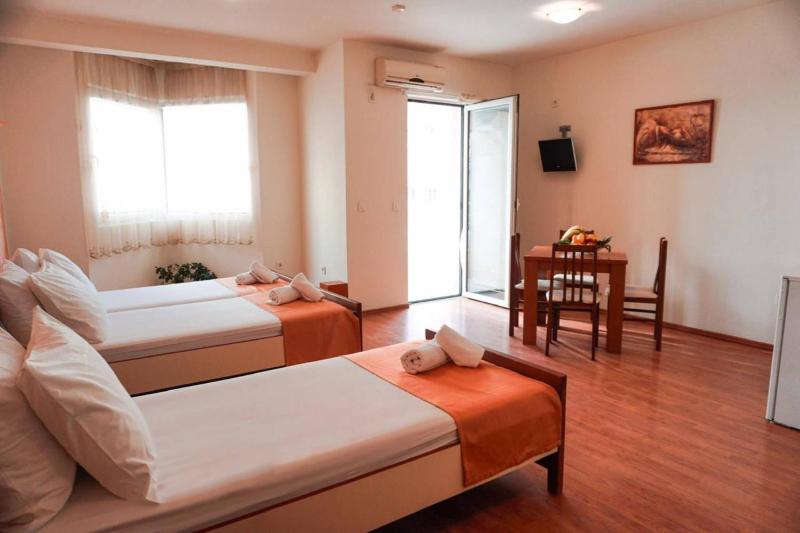 Standard Studio image 3