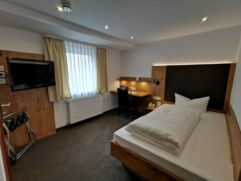 Single Room image 1