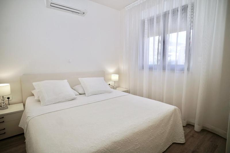 Apartment with Pool View  image 2