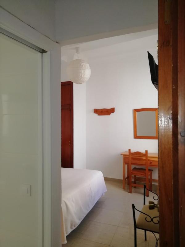 Hostal Sierpes - image 5