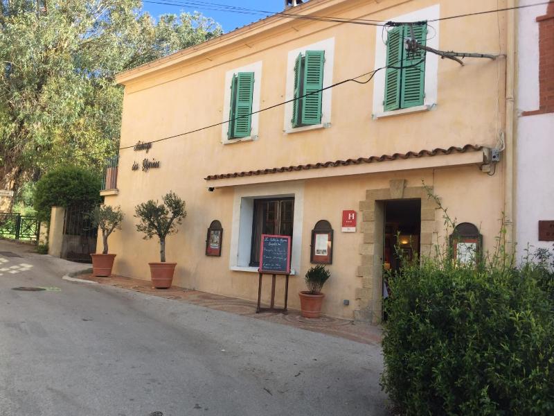 Auberge des Glycines - image 7