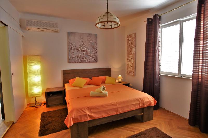 Apartment image 3