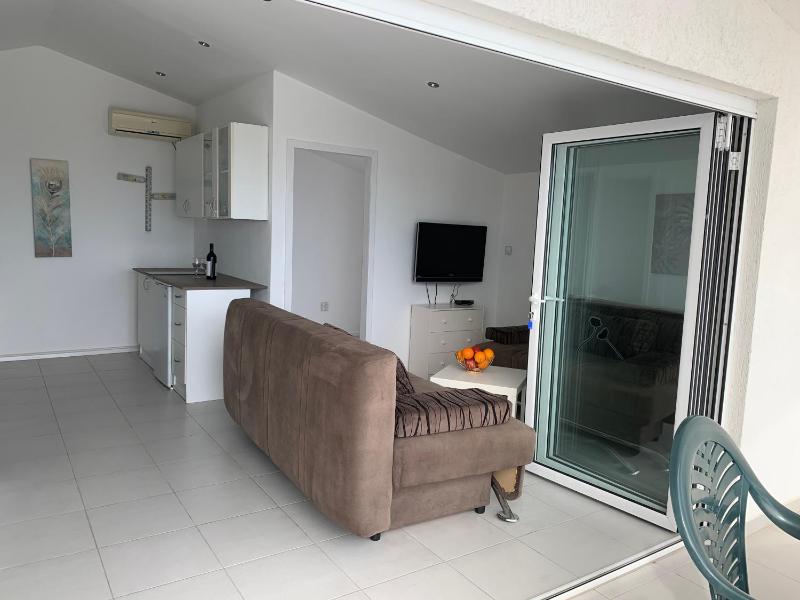 Two-Bedroom Apartment with Balcony and Sea View image 2