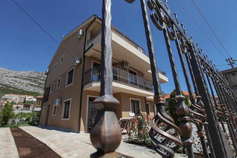 Luxury Apartments Taša - image 2