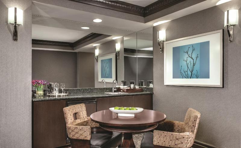 Tower One Bedroom Suite image 2