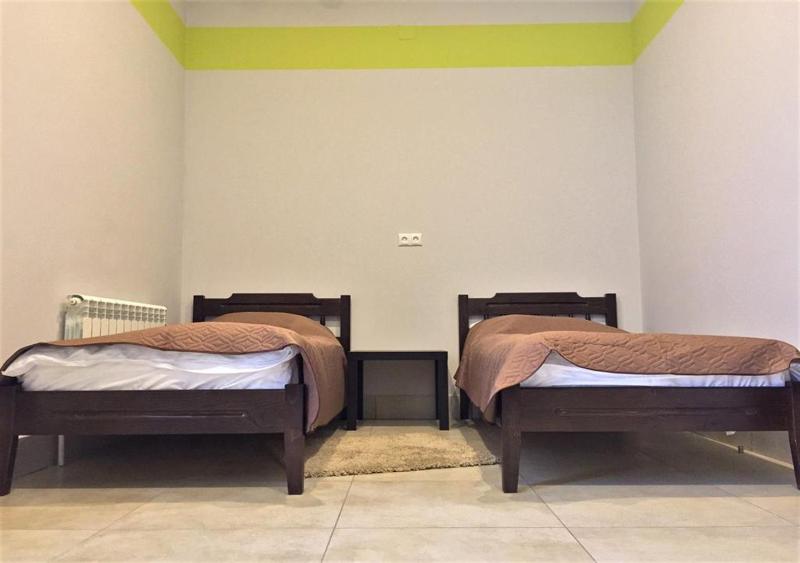 Twin Room image 2