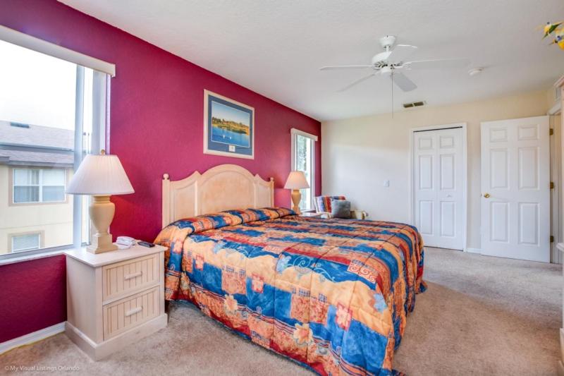 Four-Bedroom Townhouse image 2