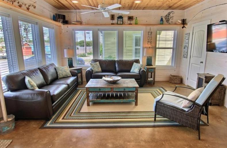 Four-Bedroom Apartment image 3