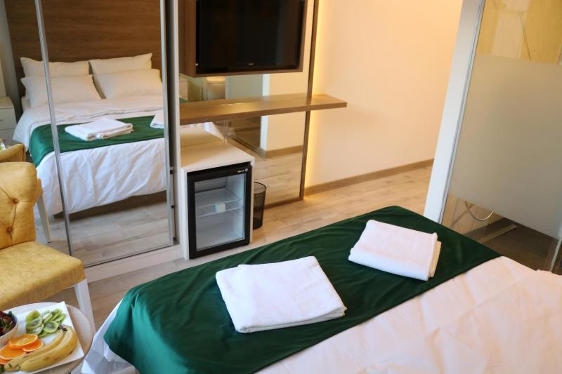 Double Room with Balcony - Basement image 1