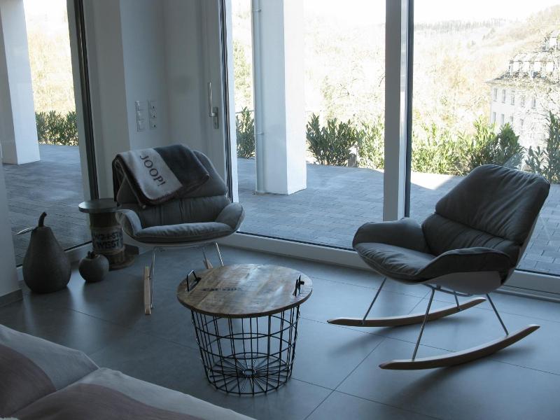 One-Bedroom Apartment image 1