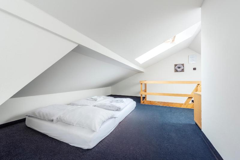 Apartment (8 Adults) image 4