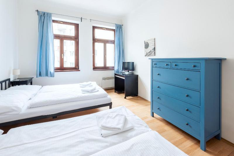 Apartment (4 Adults) image 2