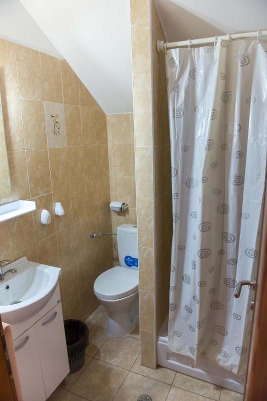 Double Room with Private Bathroom image 3
