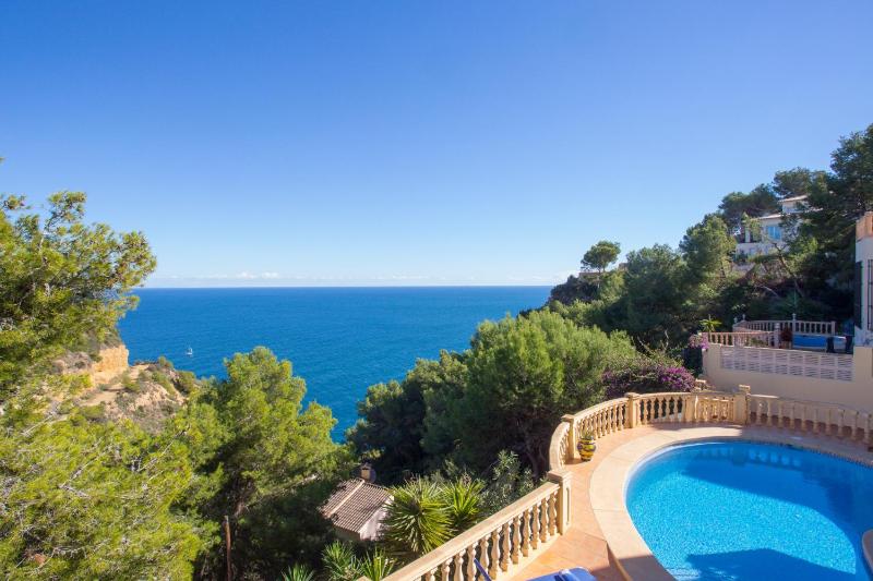 Villa image 2