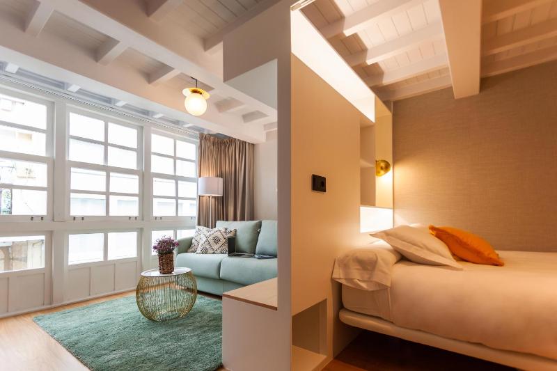 One-Bedroom Apartment image 1