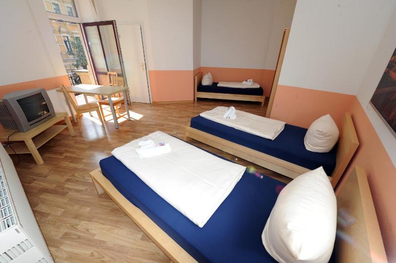 Triple Room image 3