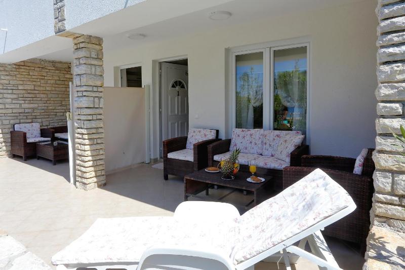 Family Studio with Sea View image 4