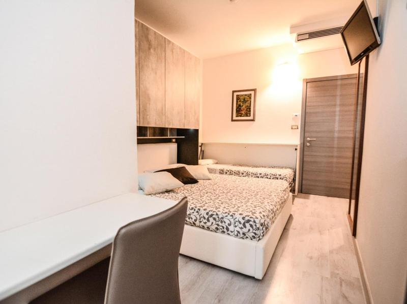 Triple Room image 3