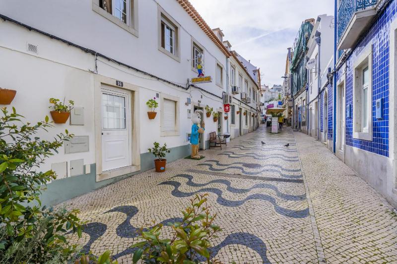 Sesimbra Prime Apartment by be@home - image 8