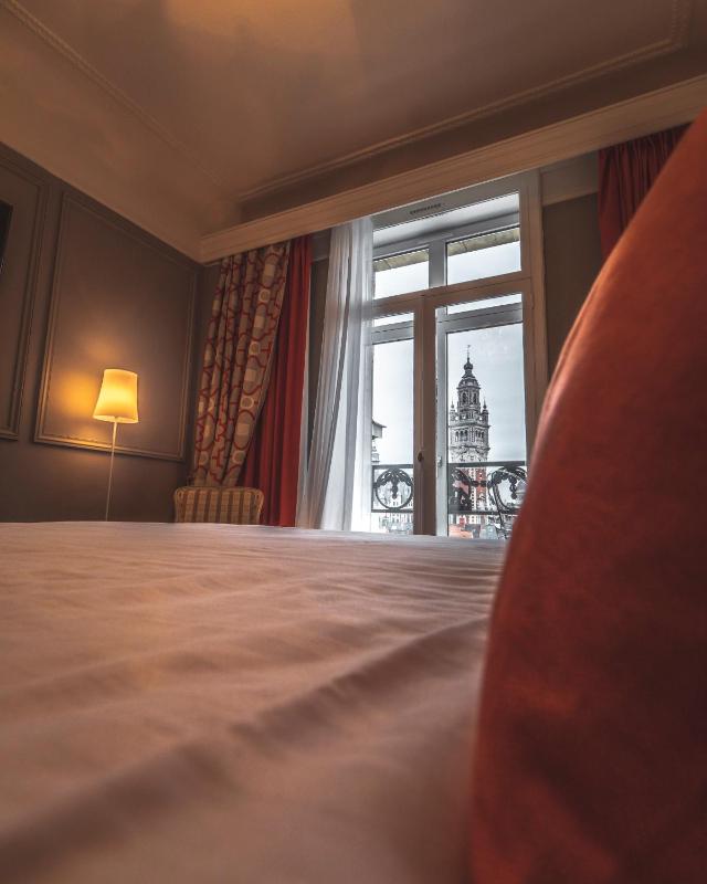 Prestige Room - Grand Place view image 4