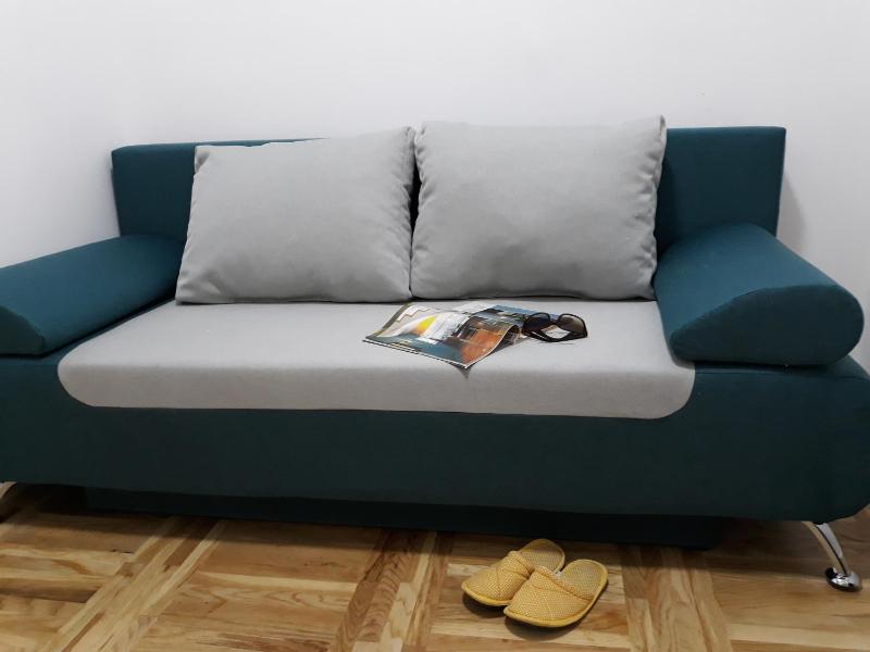 Sweet Yellow Apartment - image 14