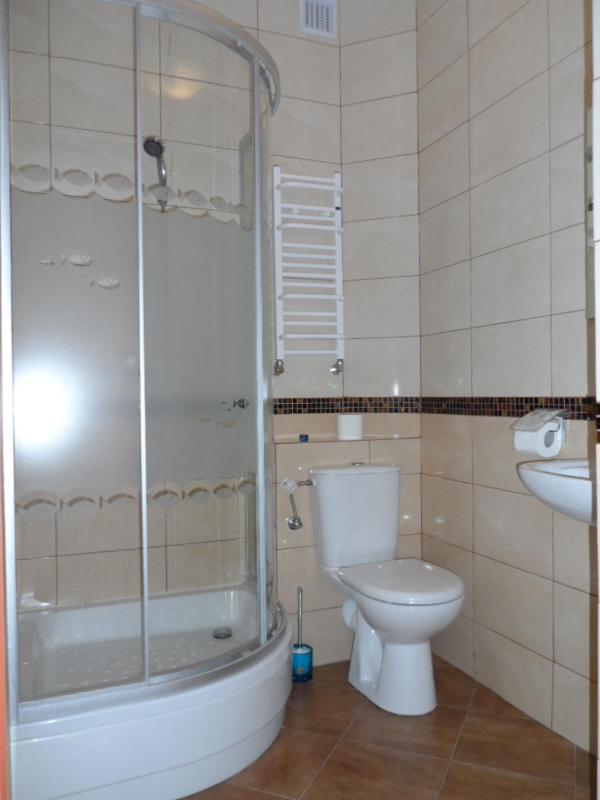 Single Room image 4