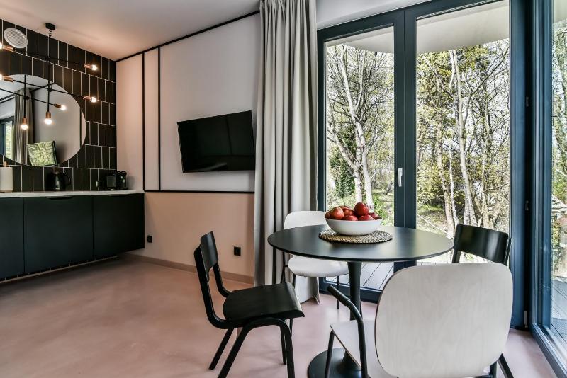 Studio Apartment image 2