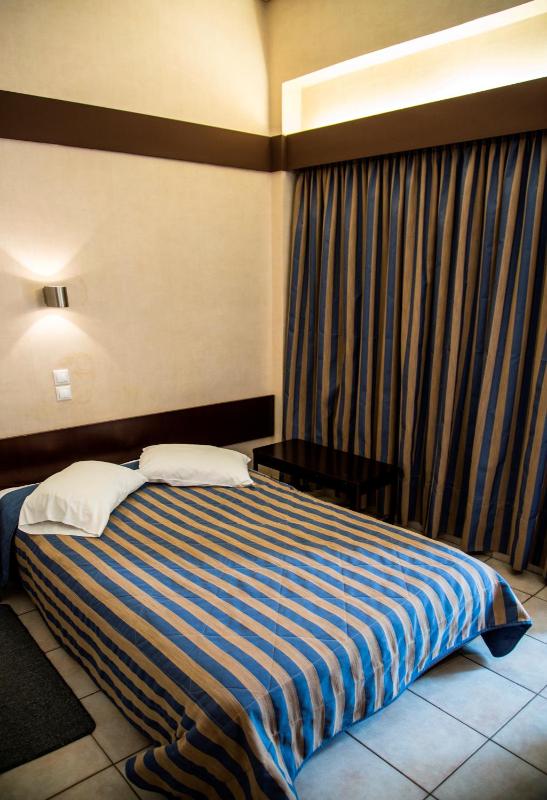 Single Room with Side Sea View image 4