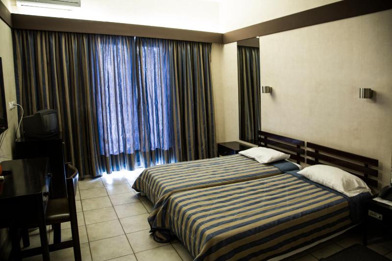 Double or Twin Room with Sea View image 2