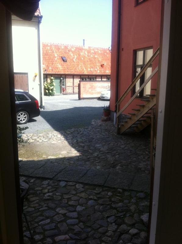 One-Bedroom Apartment image 3