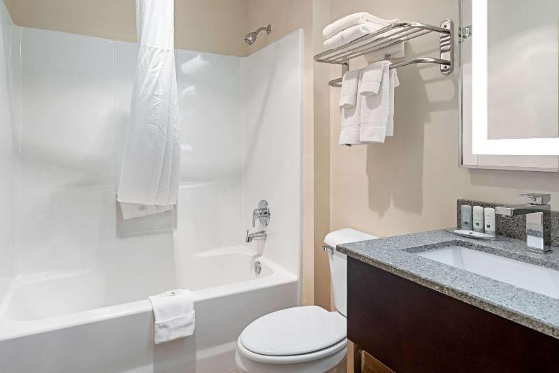 King Room - Non-Smoking image 3