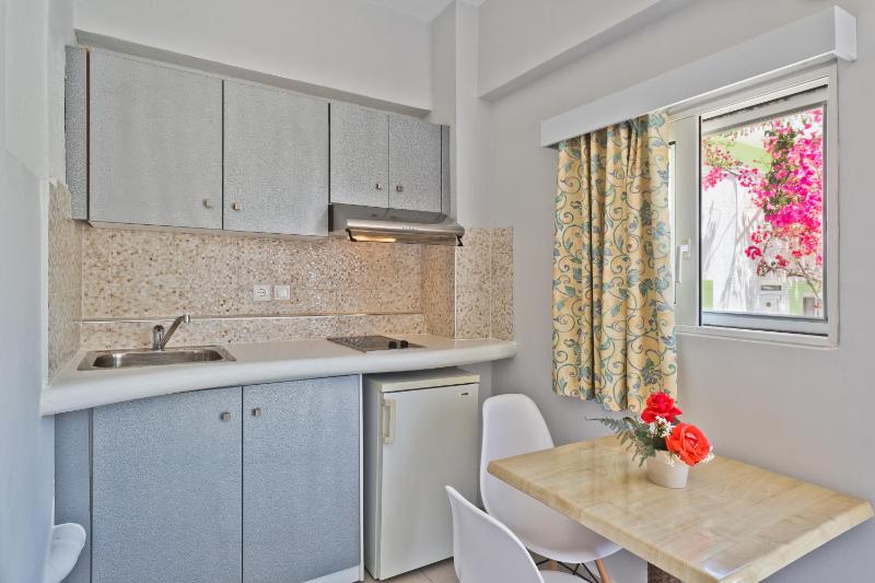 Apartment (3 Adults) image 2