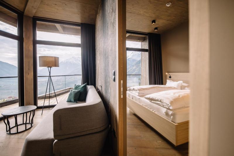 Deluxe Suite image 4