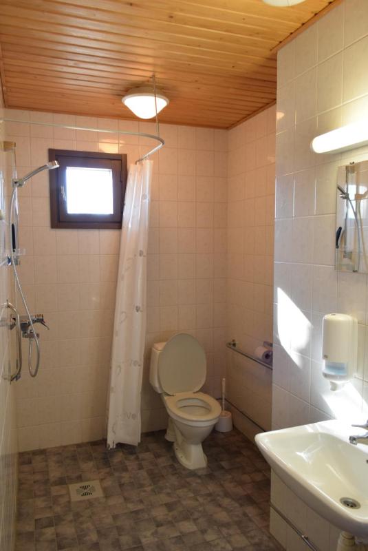 Three-Bedroom Cottage with Sauna (6 Adults) image 4