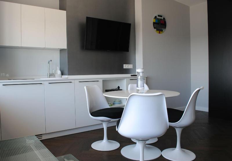 Apartamenty Wiejska 9 - image 3
