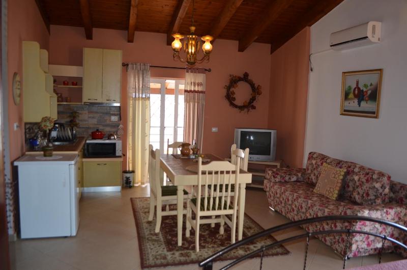 One-Bedroom Apartment image 4