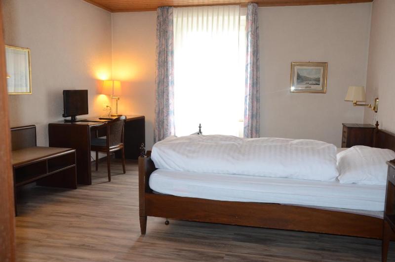 Double Room image 3