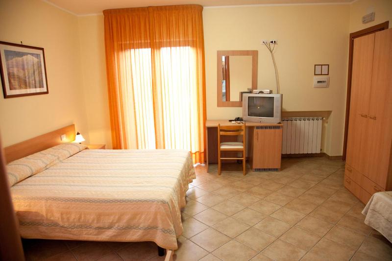 Caffè Nuovo 2 Holiday Rooms - image 16