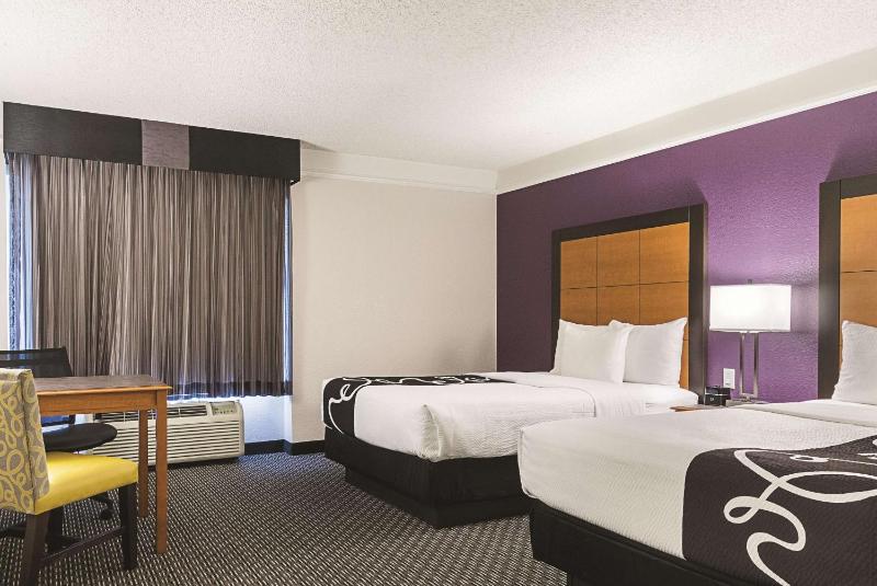Double Room with Two Double Beds and Mobility/Hearing Impaired Access - Non-Smoking image 1