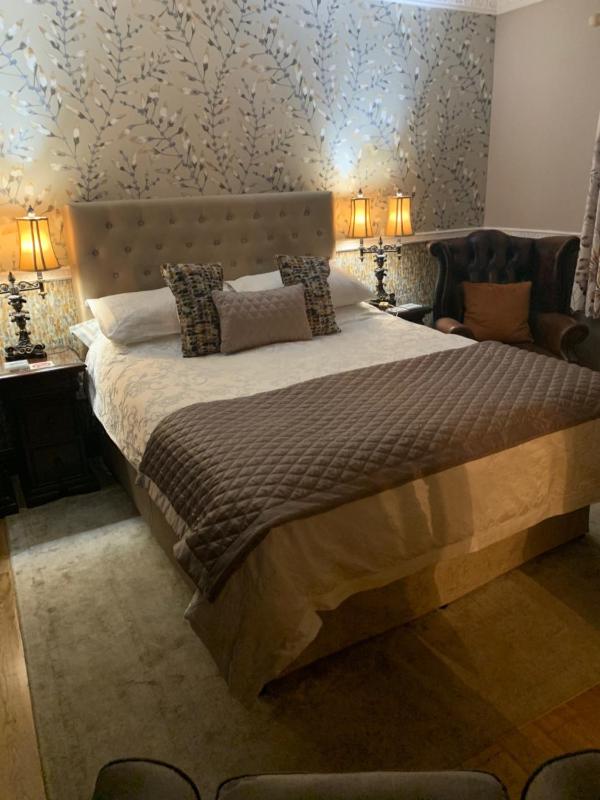 Double Room image 1