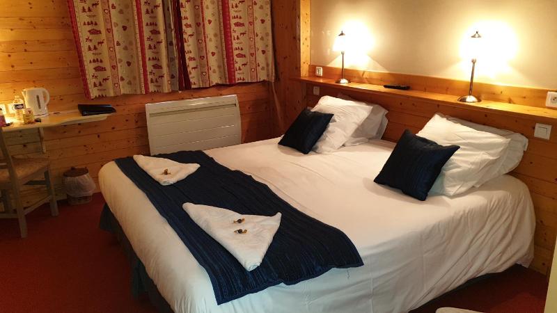 Superior Double Room image 3