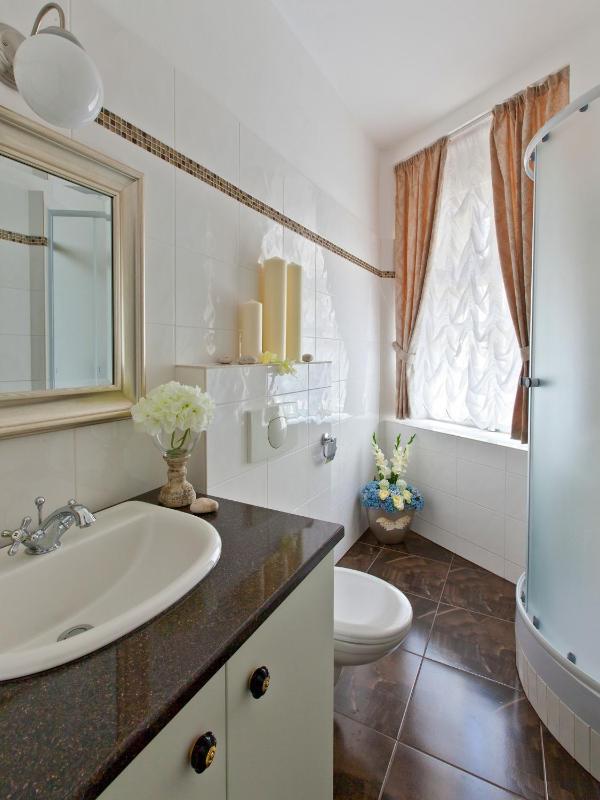 Executive Studio (3 Adults) image 2